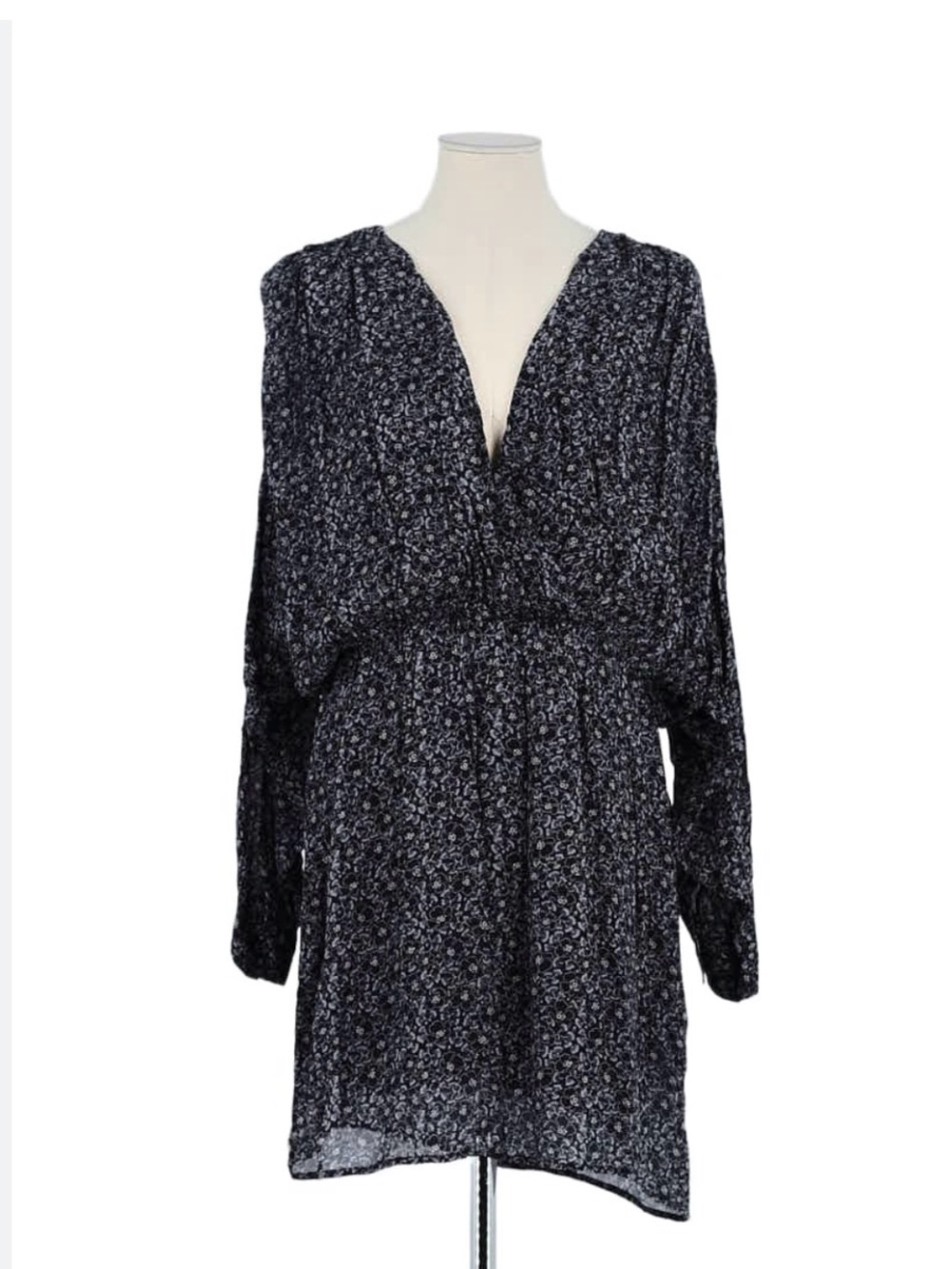 American Vintage Black Floral V-Neck Dress with white Gray Flowers NWT short